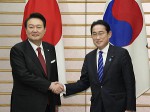 Thủ tướng Nhật Bản thăm Hàn Quốc lần đầu tiên sau 12 năm